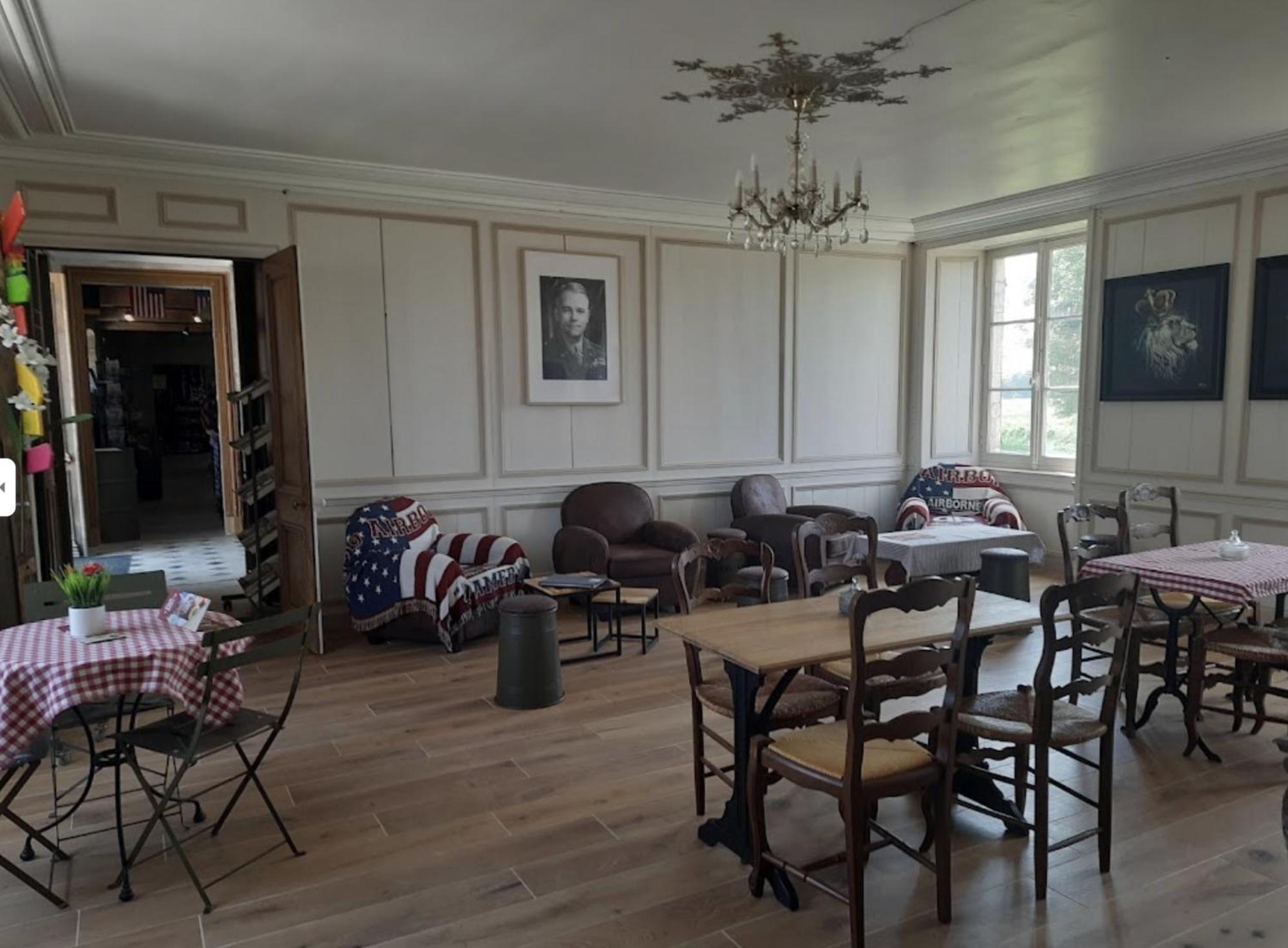 Chateau De Franquetot & D Day Collins Museum Sainte-Mère-Église Екстериор снимка